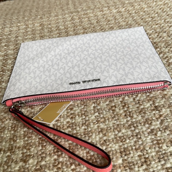 Michael Kors Jet Set Travel XL Zip Clutch Wristlet - Picture 8 of 16